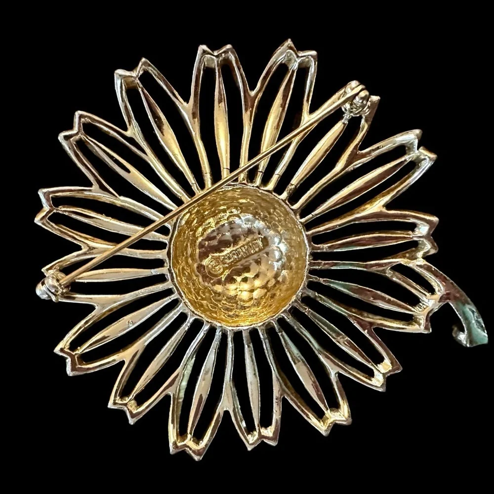 Gorgeous Vintage SARAHOO Gold Floral Brooch - MINT CONDITION
